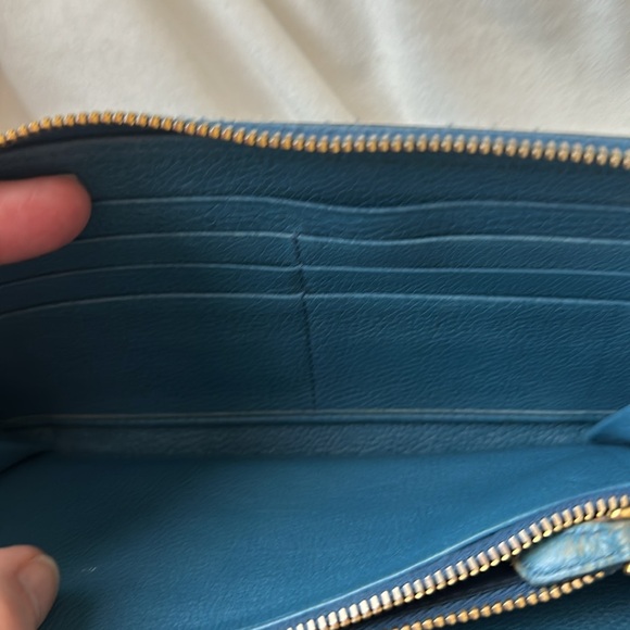PRADA💙Colbalt Blue Bow Zippy Wallet w/ Authentication card Interior perfect - Picture 8 of 12